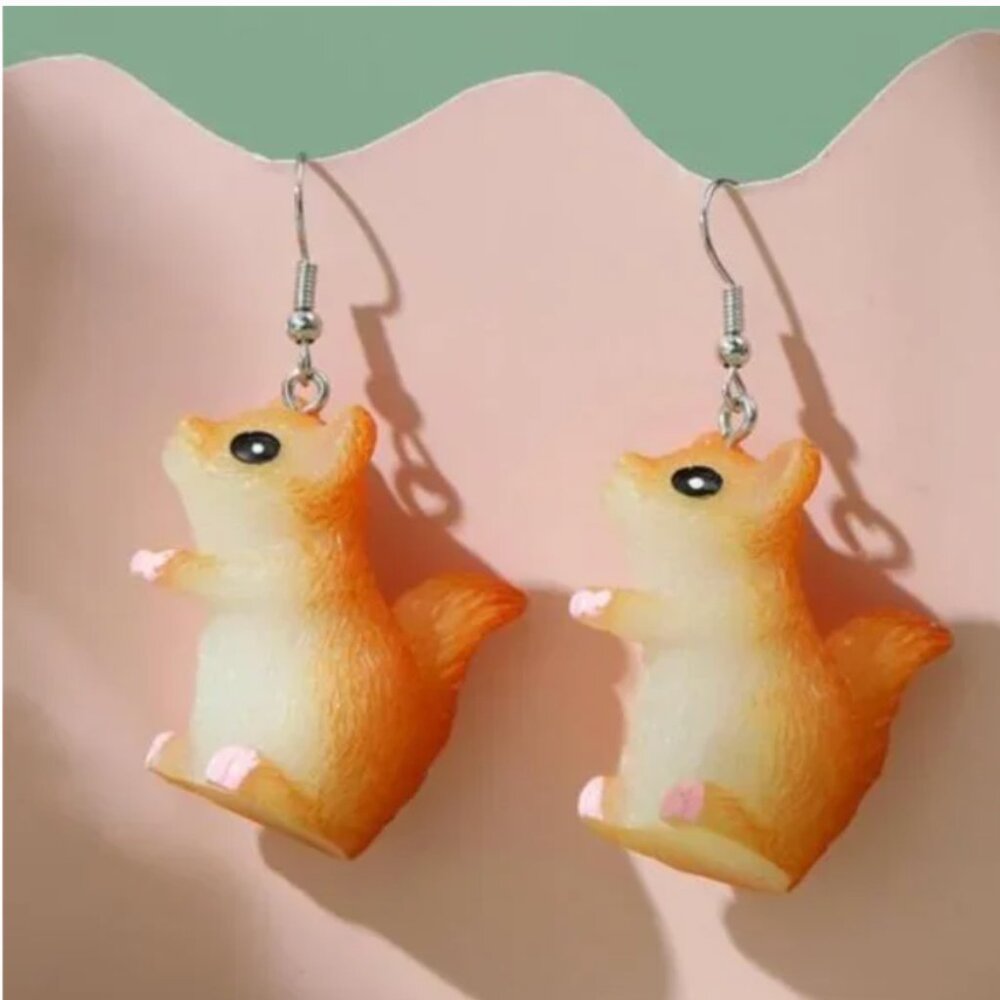 ⭐️❤️ FREE Squirrel Animal Rat Mouse Chic Girly Graphic Cute Drop Artsy Earrings